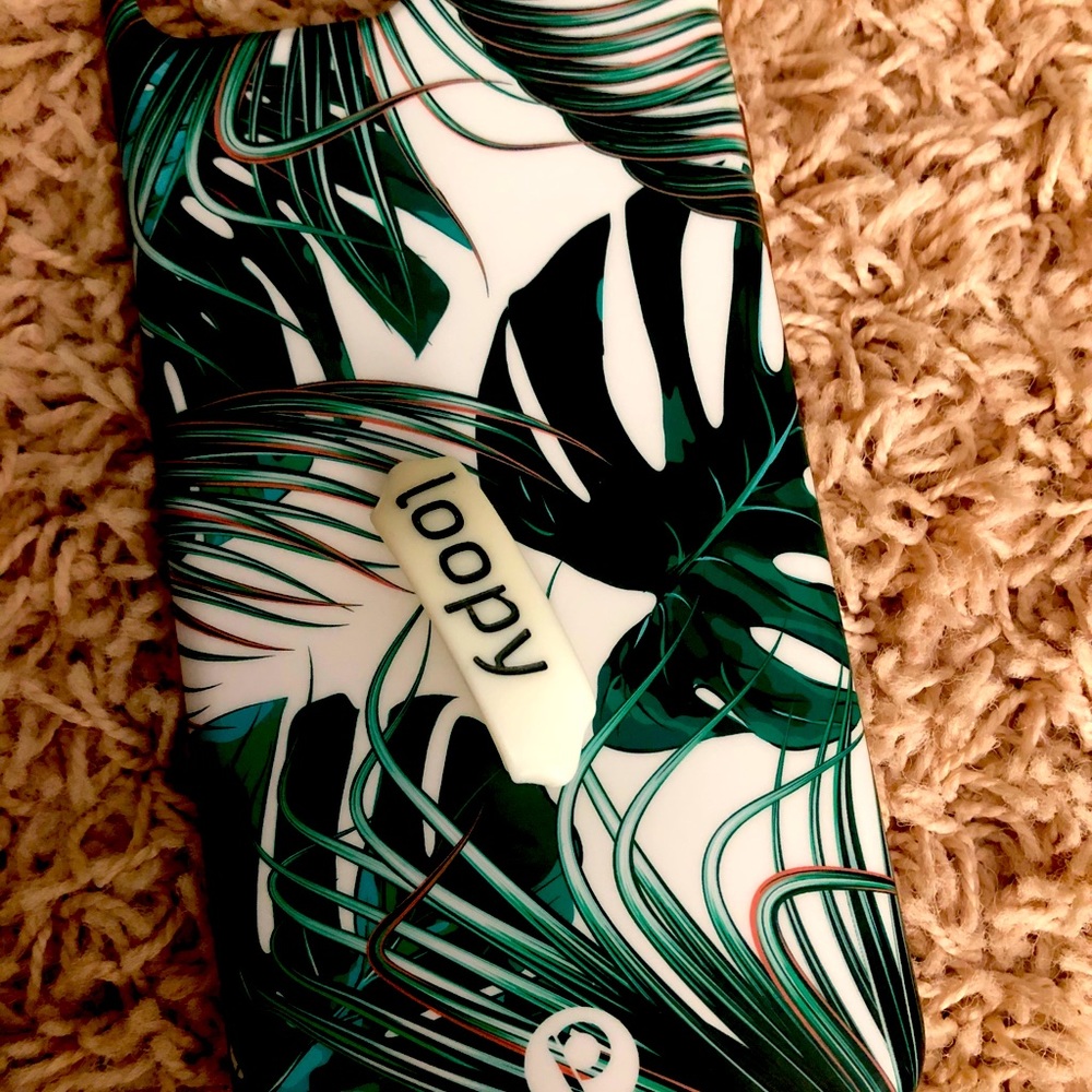 Loopy phone case